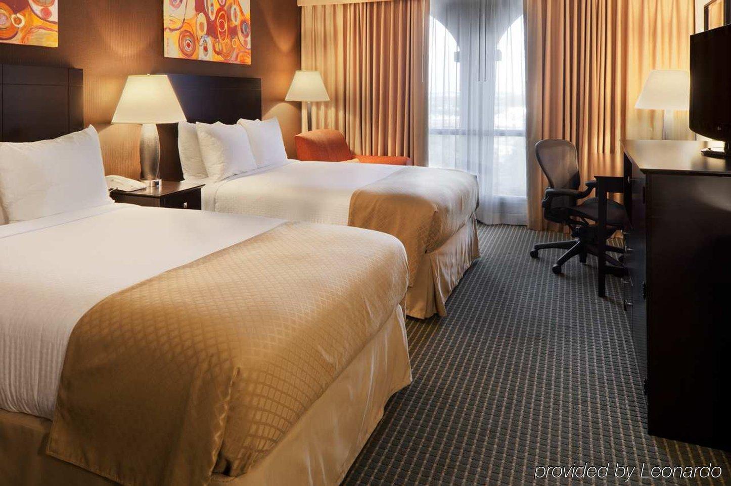 Doubletree By Hilton Dallas Market Center Habitación foto